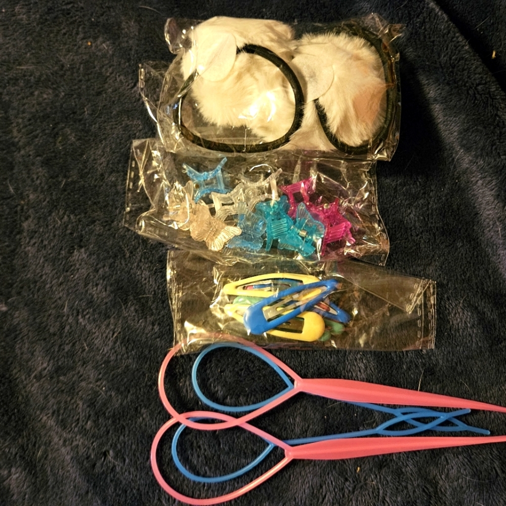 Pouch for hair supplies